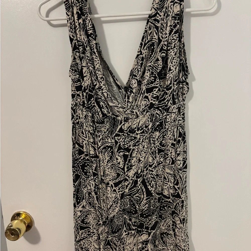 LOFT Black and Cream Sleeveless Paisley Dress - Picture 4 of 4